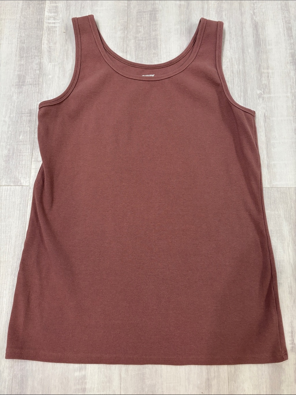 Duluth Trading Co Ribbed Scoop Tank - Russet Brown Large